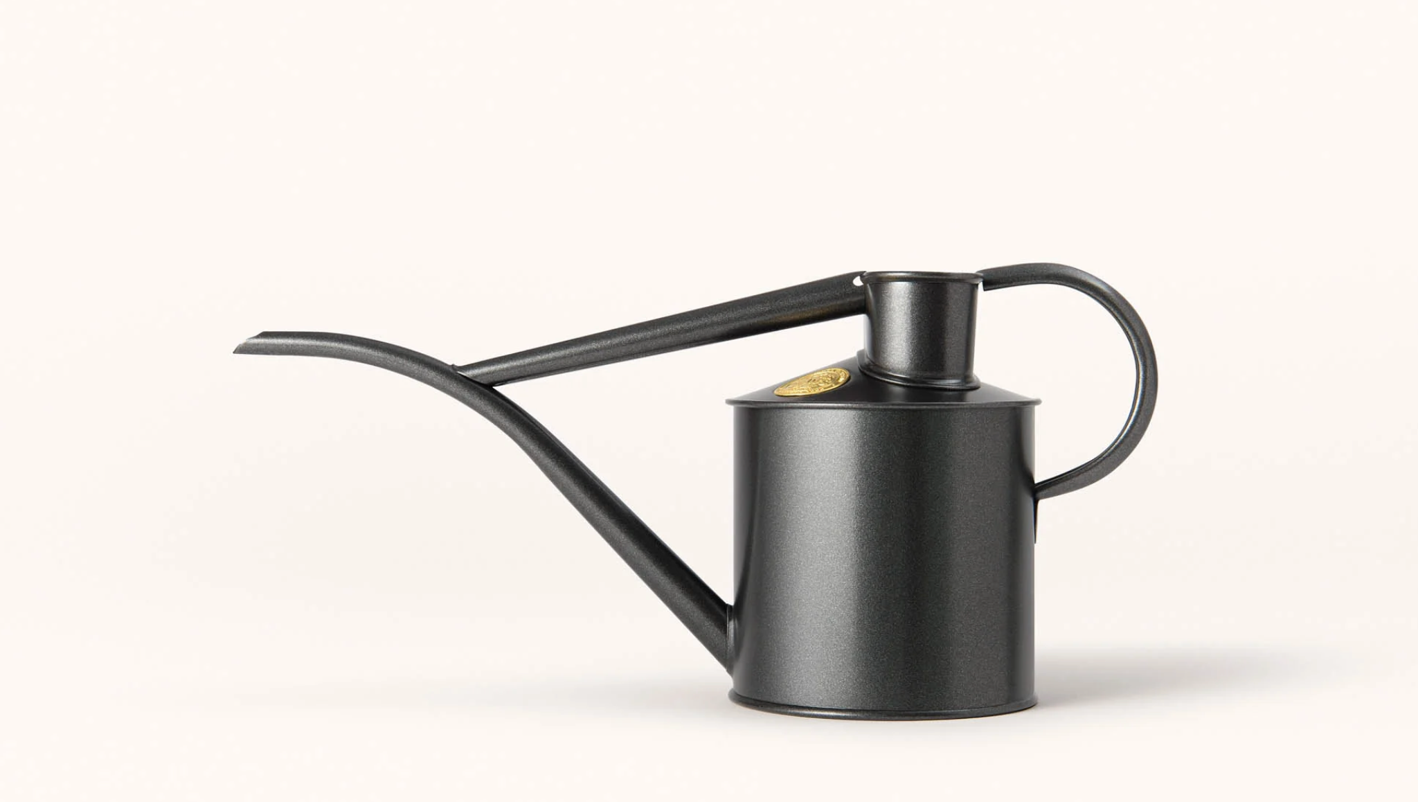 The Fazeley Flow Watering Can Graphite